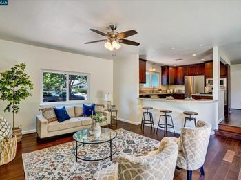 1607 Lynwood Dr
