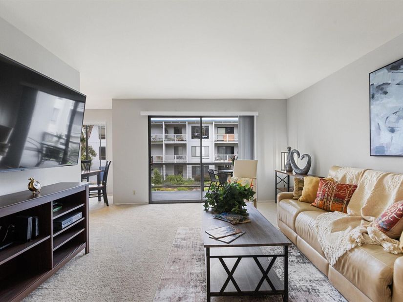 8 Captain Drive E356, Emeryville CA 94608