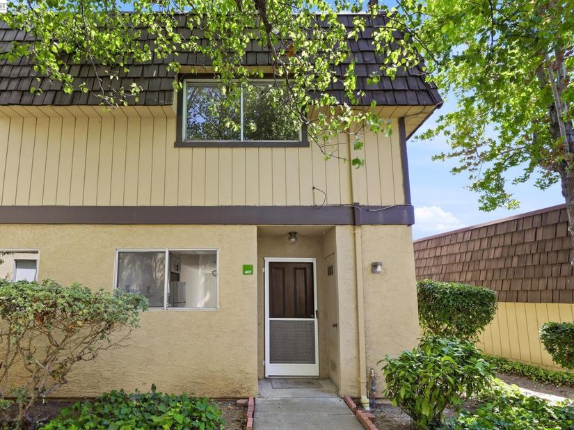 10401 Shaw St 401, Oakland CA 94605
