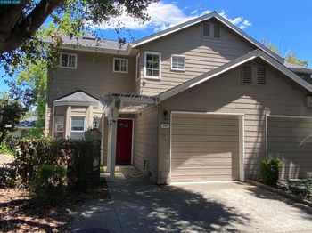 209 Hidden Creek Ct