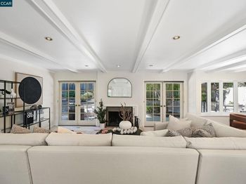 4 Burnt Oak Cir