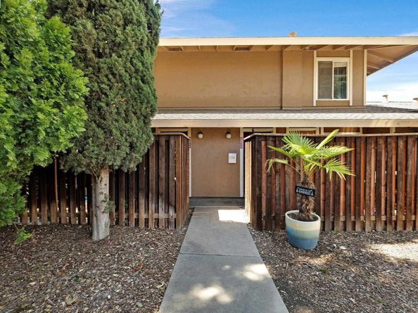 2011 Olivera Rd B, Concord CA 94520