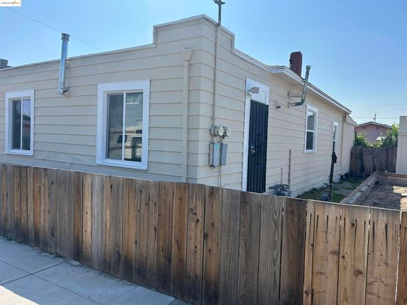 2017 27Th Ave, Oakland CA 94601