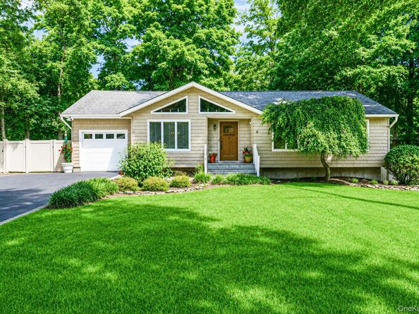 1 Honey Lane, Miller Place NY 11764