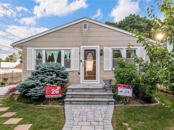 36 Richmond Street, Syosset NY 11791