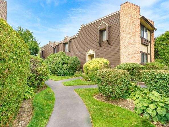 91 Southgate Circle, Massapequa Park NY 11762
