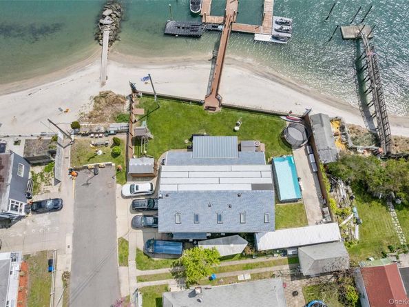 125 Beach 3rd Street, Far Rockaway NY 11691