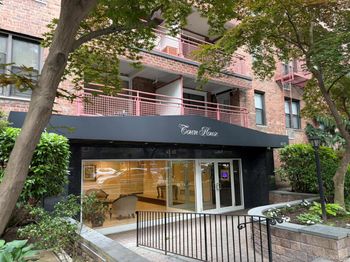 43-25 Douglaston Parkway
