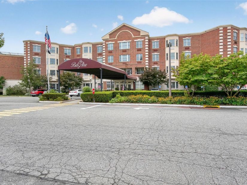 50 Merrick Avenue 423, East Meadow NY 11554