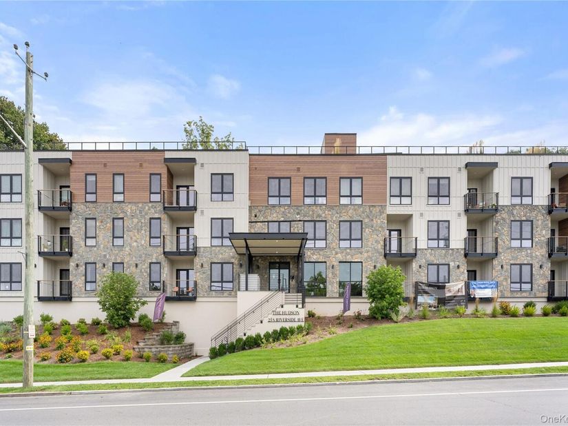 25 S Riverside Avenue 210, Croton-on-Hudson NY 10520
