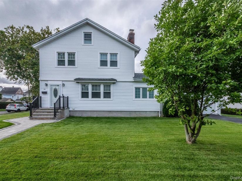 54 Ronalds Avenue, New Rochelle NY 10801