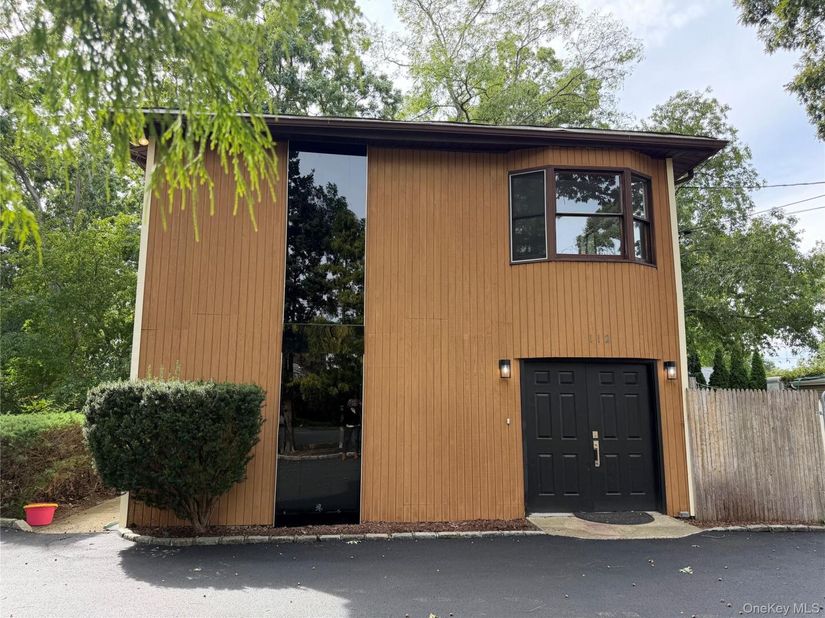 112 Hillside Road, Deer Park NY 11729
