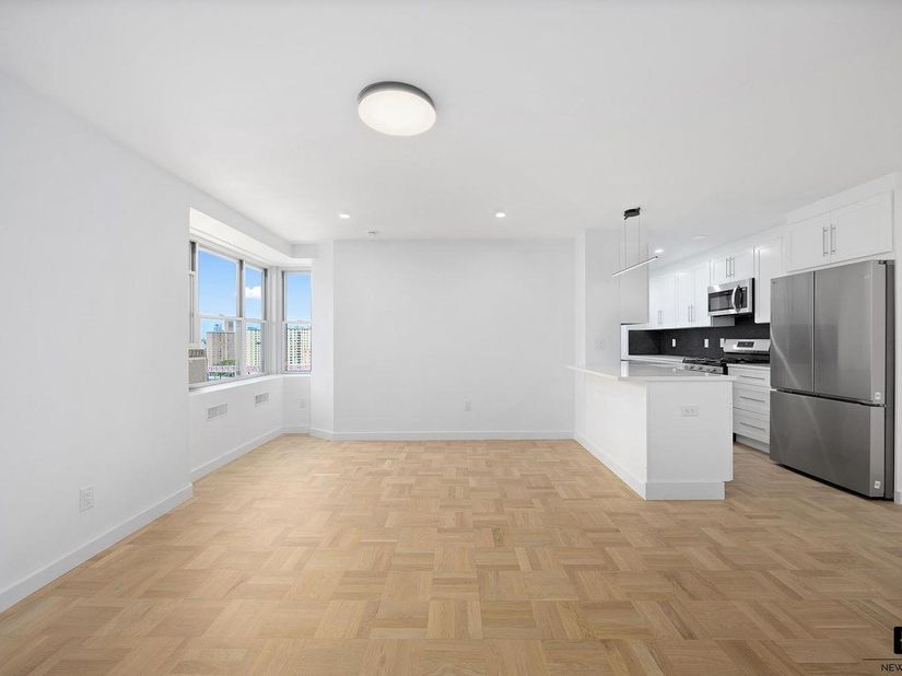 477 FDR Drive M1602, New York (Manhattan) NY 10002