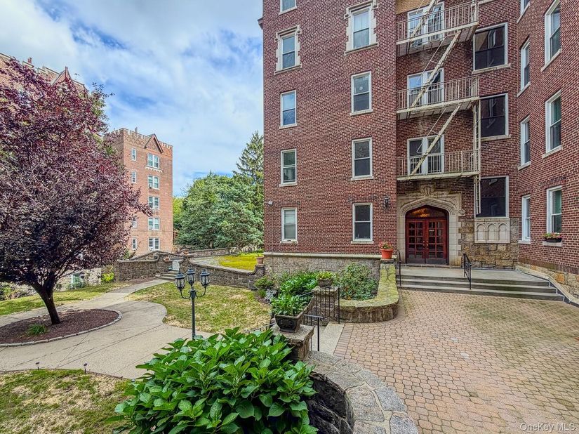 1428 Midland Avenue 3H, Bronxville NY 10708