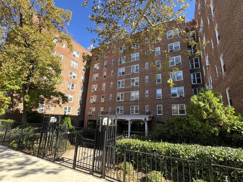 6361 Yellowstone Boulevard 5A, Forest Hills NY 11375
