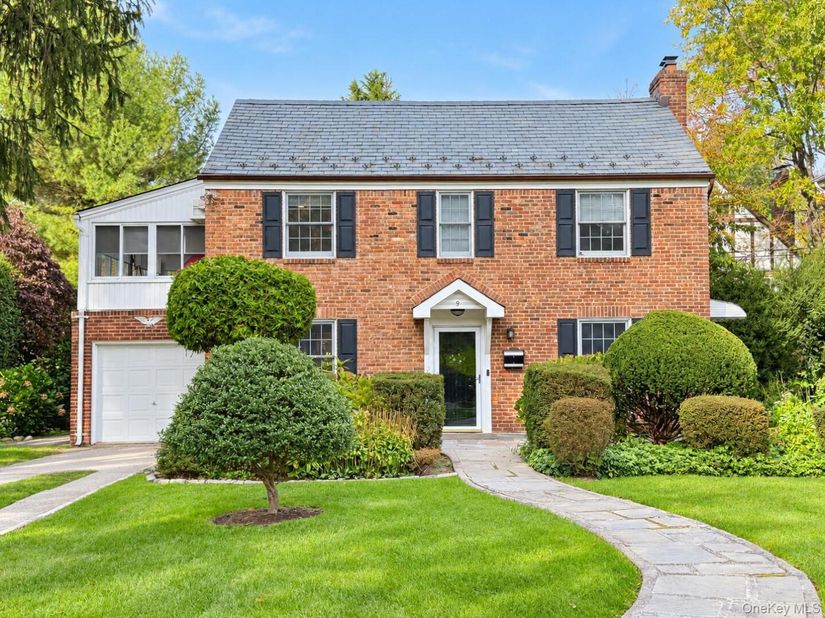 9 Old Ox Road, Manhasset NY 11030