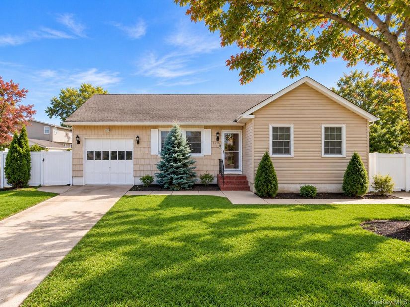 1523 2nd Street, West Babylon NY 11704