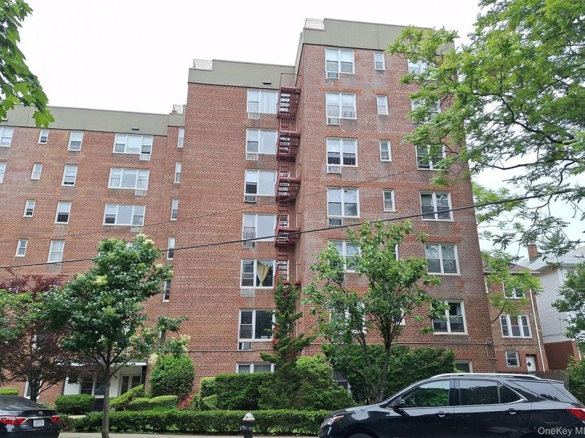 3475 Greystone Avenue 7E, Bronx NY 10463