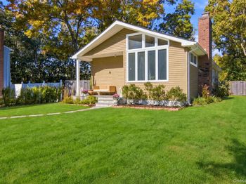 237 Carleton Drive E