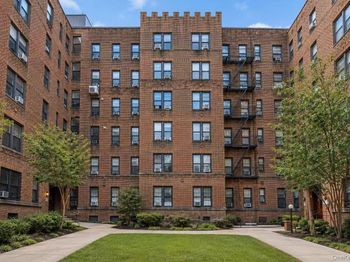 4220 Kissena Boulevard