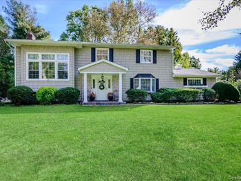 7 Polly Drive