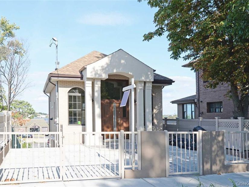 10647 Ditmars Boulevard, East Elmhurst NY 11369