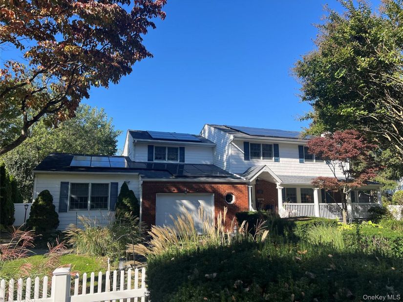 22 Emerson Avenue, North Babylon NY 11703