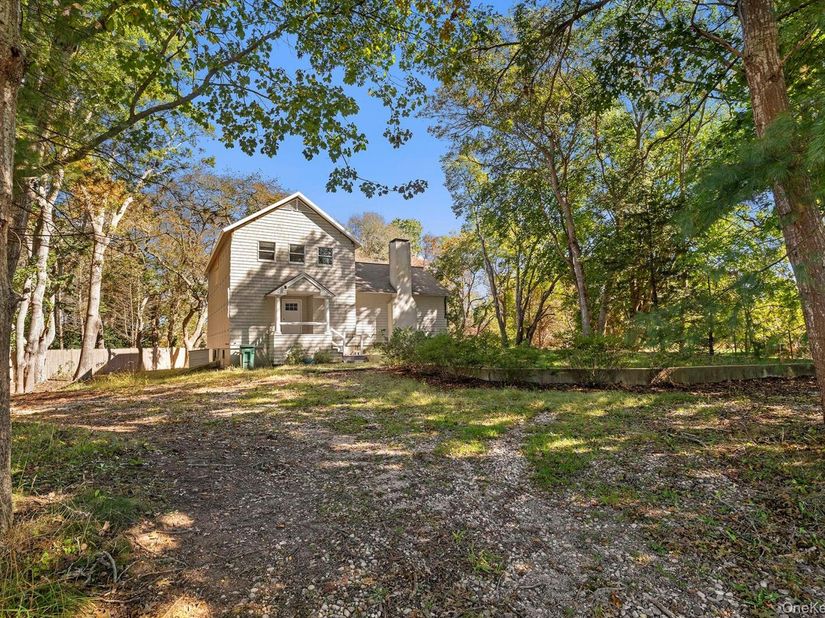 203 Head Of Pond Road, Water Mill NY 11976