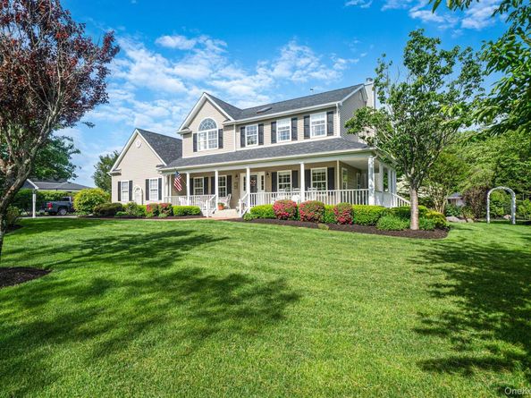 19 Sweetgum Lane, Miller Place NY 11764