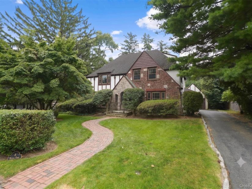 8 Ritchey Place, White Plains NY 10605