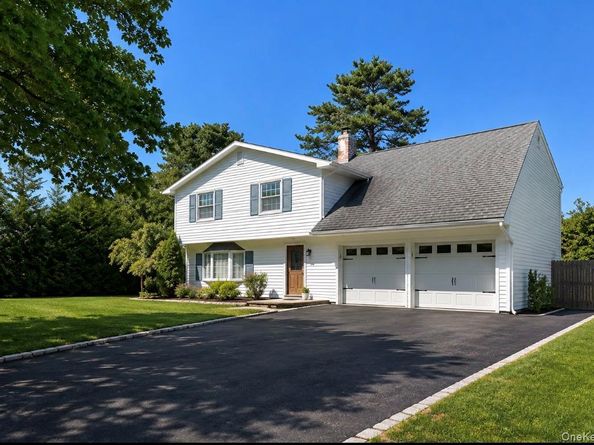 30 Balsam Drive, Medford NY 11763