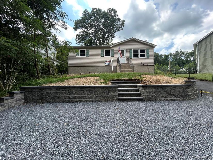 142 New York Avenue, Sound Beach NY 11789