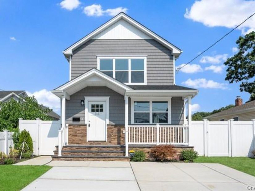 710 Franklin Avenue, Massapequa NY 11758