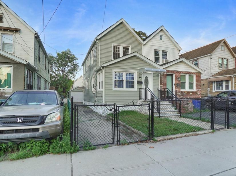 117-21 201st Place, Saint Albans NY 11412