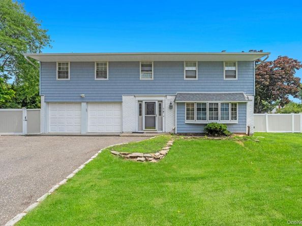 5 Fowler Lane, Mount Sinai NY 11766