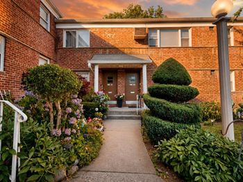 196-43 Dunton Avenue