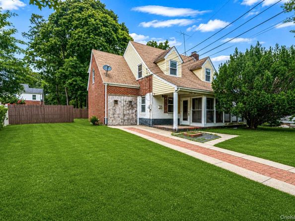 91 E Milton Street, Freeport NY 11520