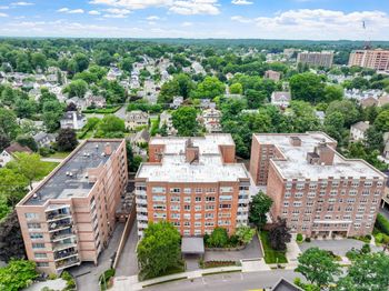 10 Old Mamaroneck Road