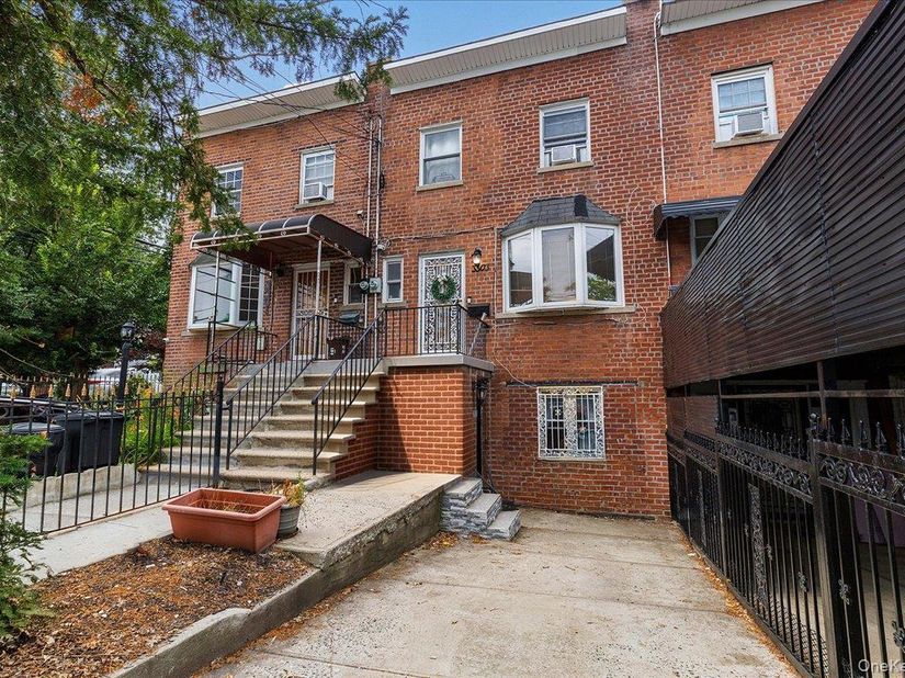 3303 Eastchester Road, Bronx NY 10469