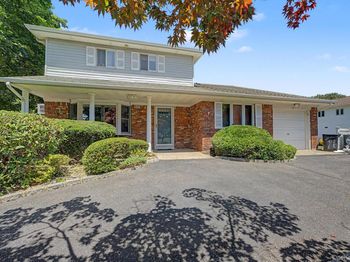 16 Cross Bow Lane