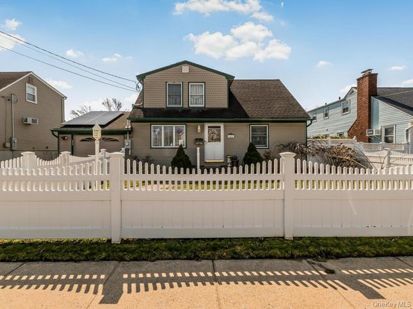 159 Montgomery Avenue, Oceanside NY 11572