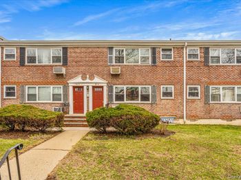 152-10 Melbourne Avenue