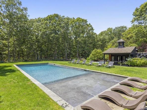 90 Denise Street, Sag Harbor NY 11963