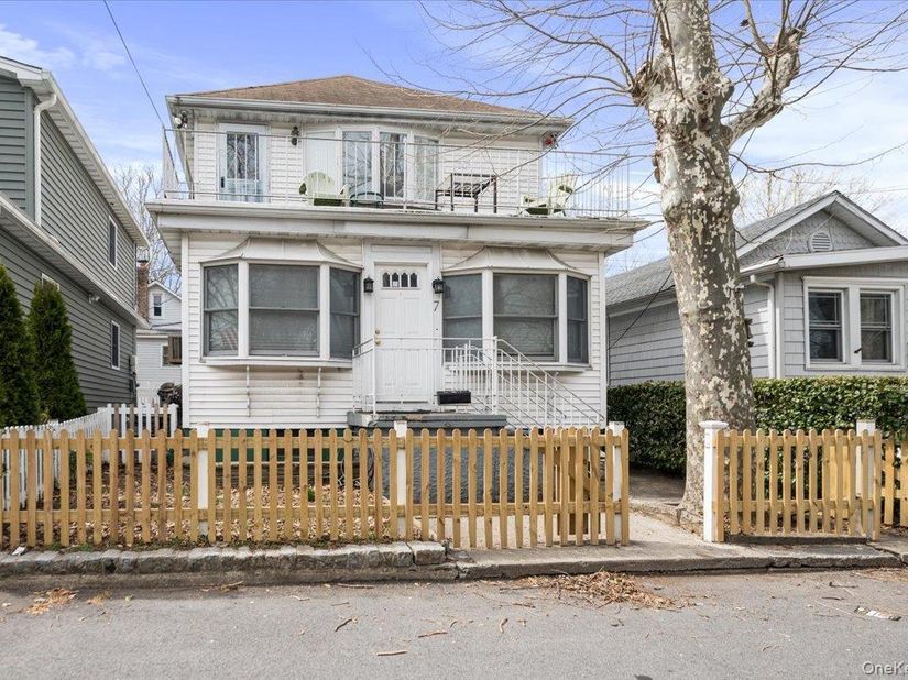 7 Poplar Avenue 7, Bronx NY 10465