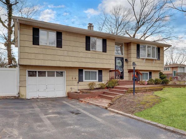 3 Livingston Street, Saint James NY 11780