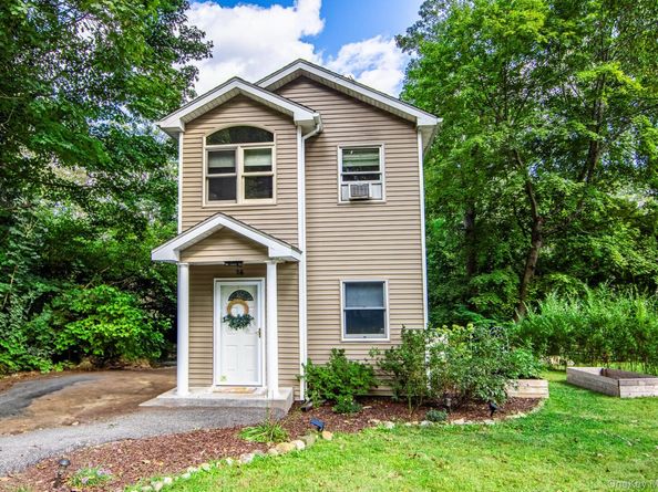 16 Shenorock Drive, Yorktown Heights NY 10598