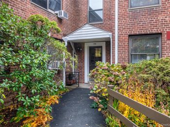 153 E Hartsdale Avenue