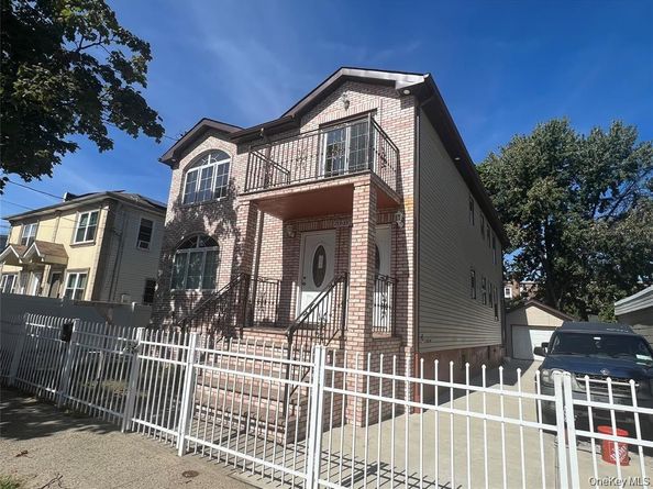 15333 119th Road, Jamaica NY 11434