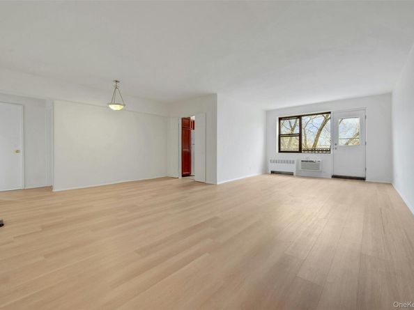 620 Pelham Road 6J, New Rochelle NY 10805