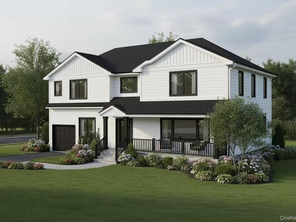 2 Lee Place, Old Bethpage NY 11804